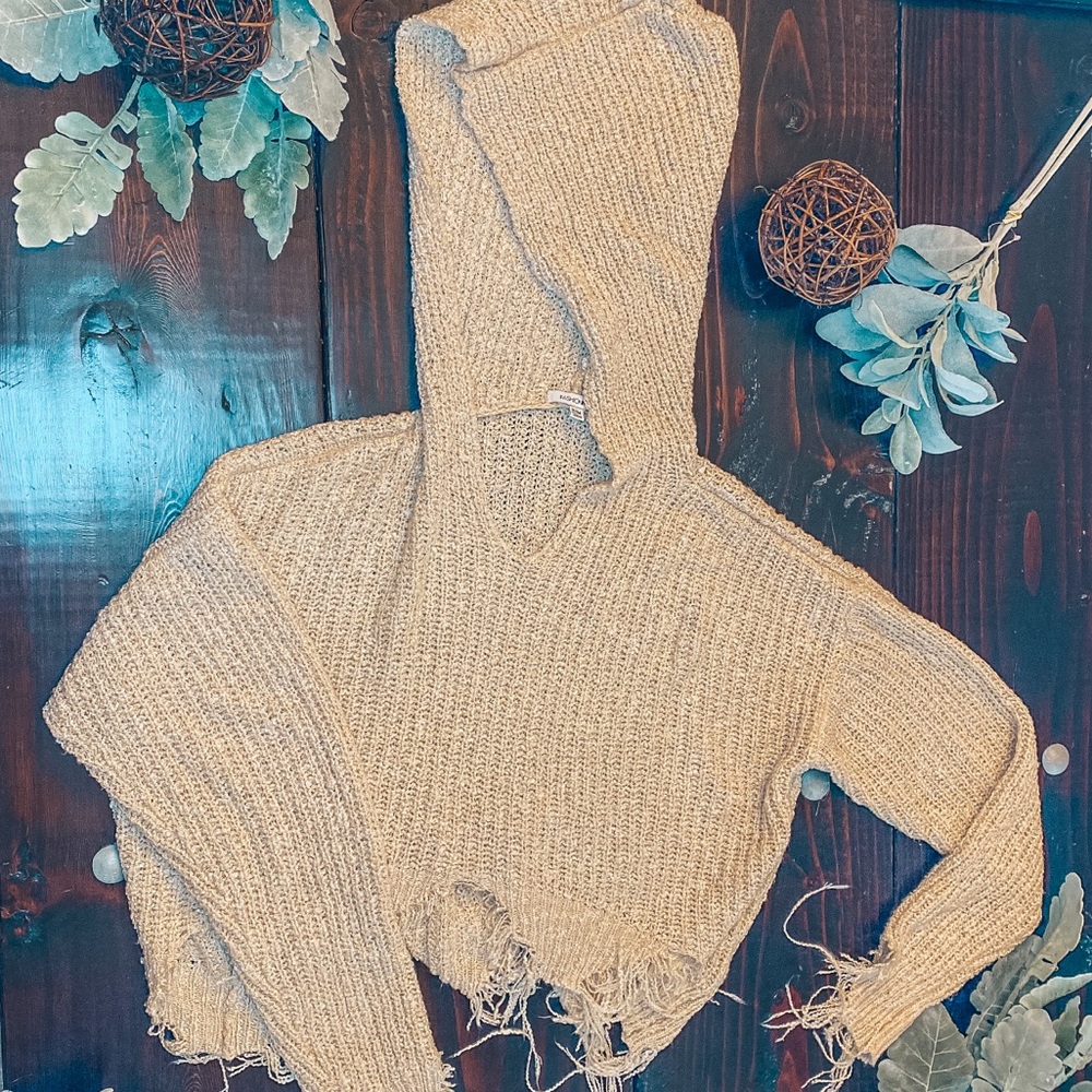 Unraveled Knitted Crop Sweater